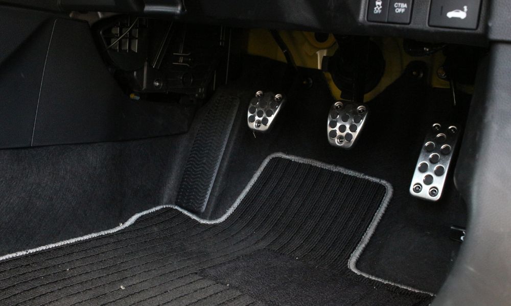 Clutch Pedal Problems – Inspect Hydraulics Before Shifting Worsens